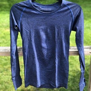 LULULEMON SWIFTLY TECH LONGSLEEVE - NAVY - 8